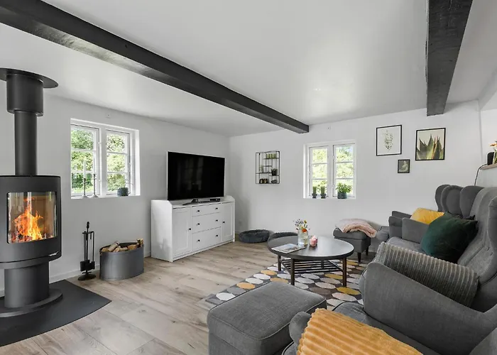 Lovely In Faxe Ladeplads With Wifi *