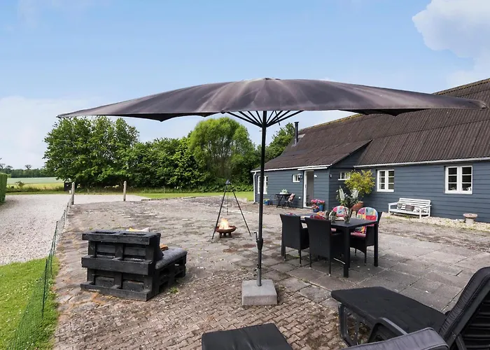 Lovely In Faxe Ladeplads With Wifi